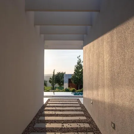 Design Adoral
