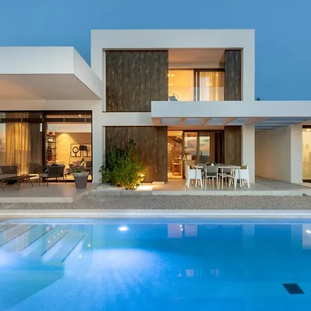Design Adoral *