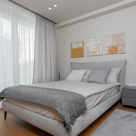 Villa Design Adoral