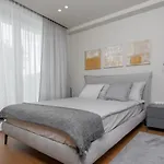 Villa Design Adoral
